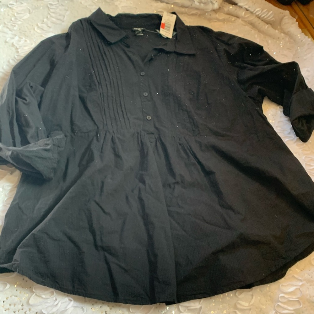 Torrid size 4 NWT black top